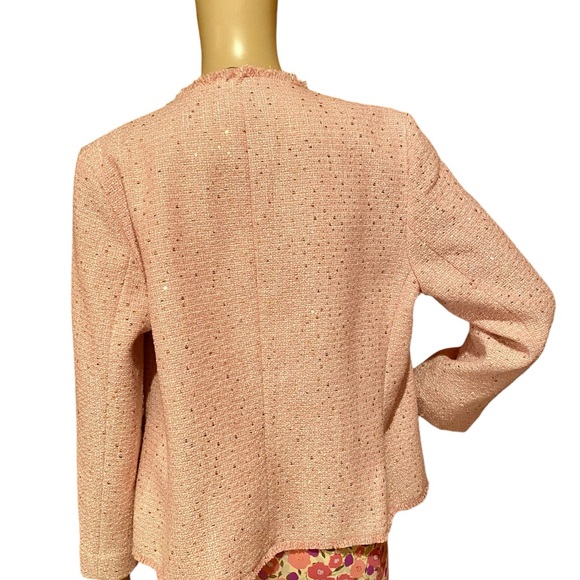 Pink light coat with sparkly thread - Picture 4 of 6